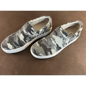Steve Madden Gills Comfort Slip On Shoes, Women's Size 8 Green Camo Camouflage